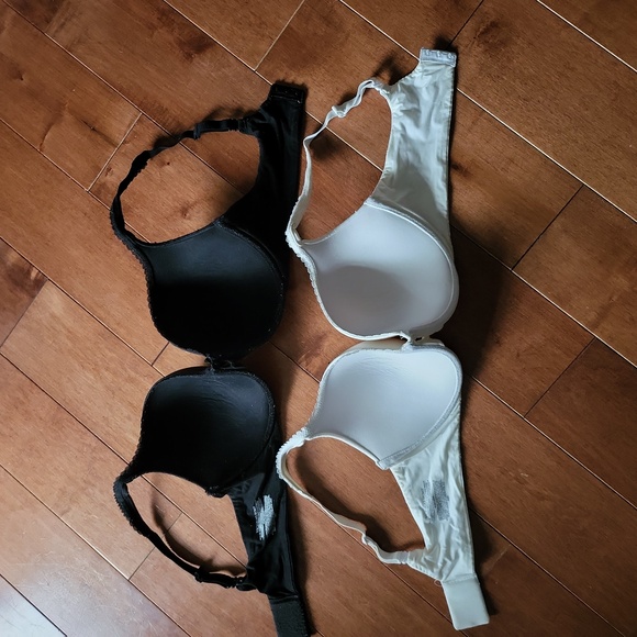 Victoria Secret Bras - Picture 2 of 4